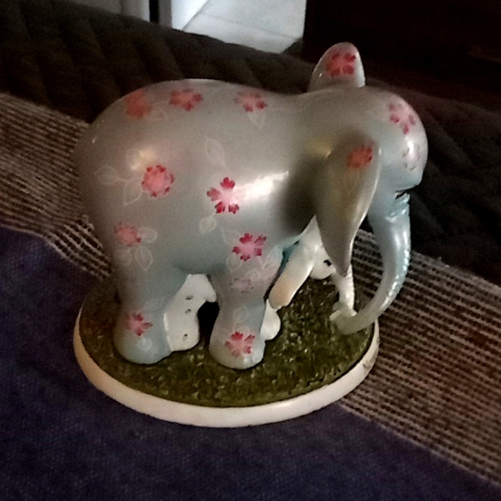 Collectible Ceramic "Never Forget I Love You" Elephant